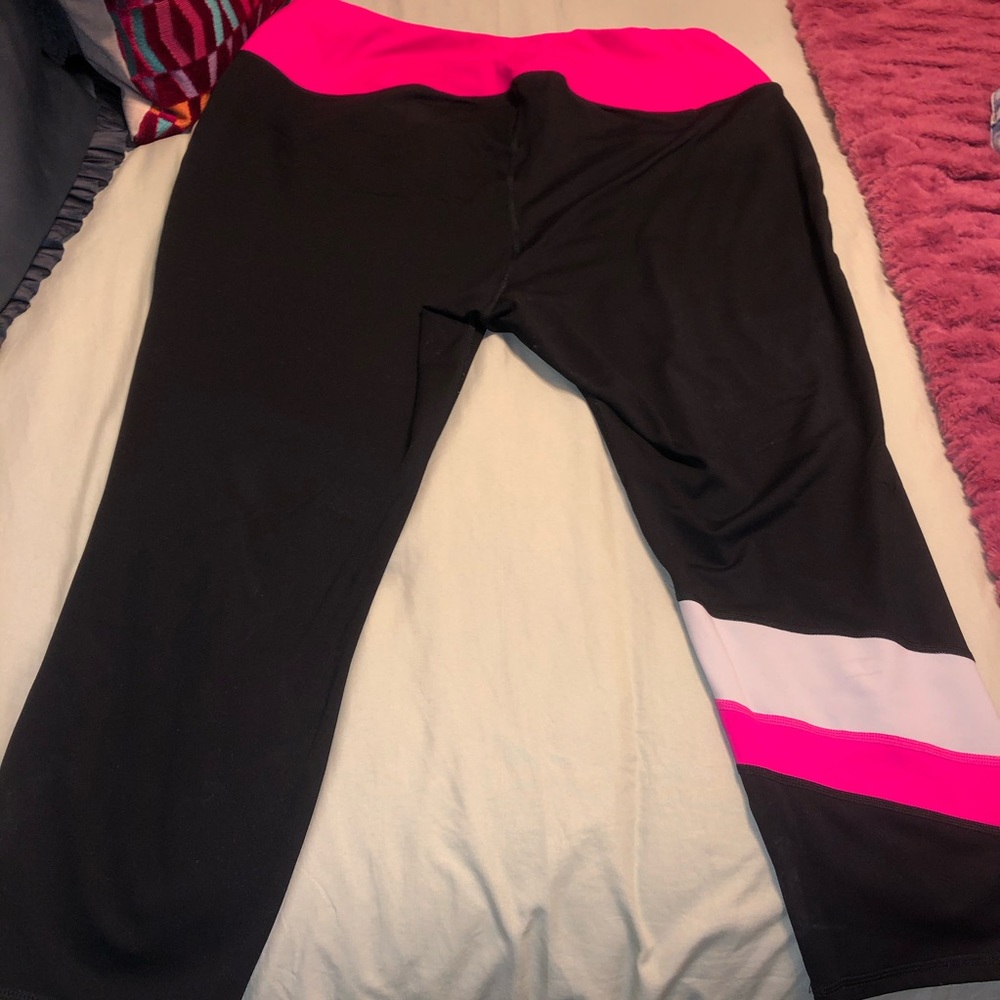 torrid Active Cropped Leggings